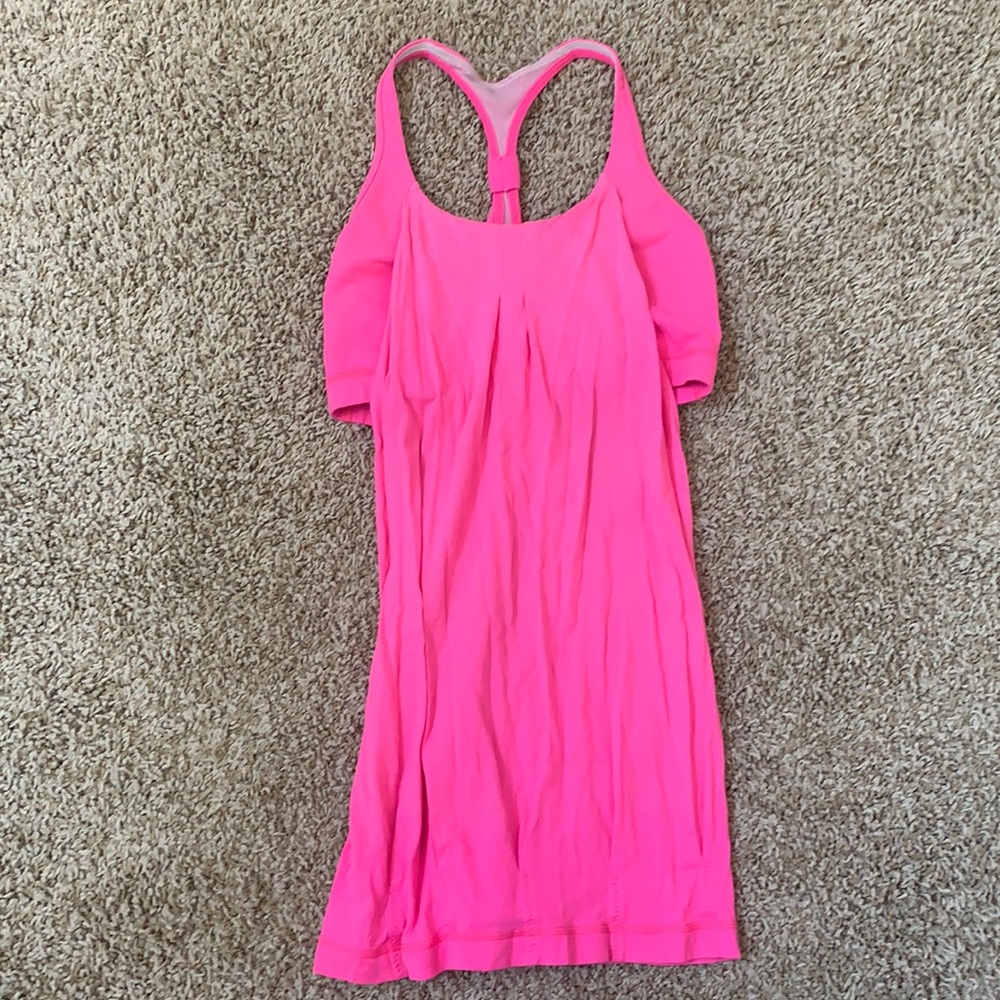 Lululemon size 6 tank top with built in sports bra
